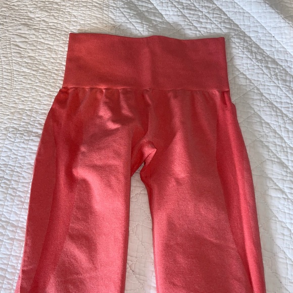 NVGTN coral contour leggings, size xs - Picture 2 of 4